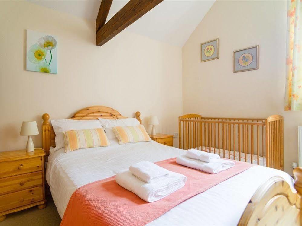 Degembris Farmhouse St Newlyn East Bagian luar foto